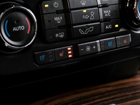 Used 2016 Ford F150 Lariat w/ Equipment Group 501A Mid image 25