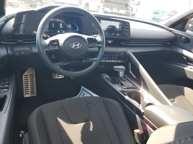 Certified 2026 Hyundai Elantra SEL Sport FWD image 9