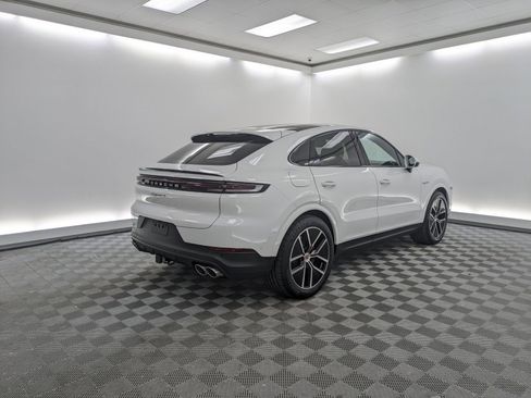 New 2026 Porsche Cayenne S image 9