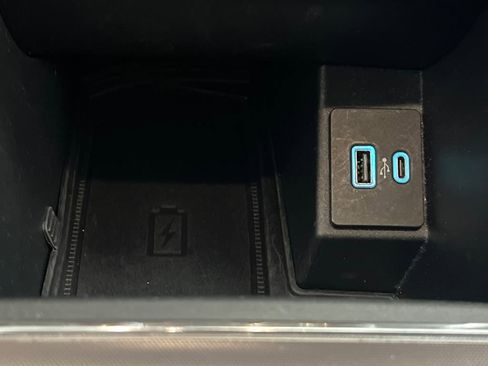 Used 2024 Ford Edge Titanium image 48