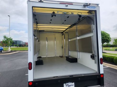 New 2024 Chevrolet Express 3500 w/ Power Convenience Package image 21