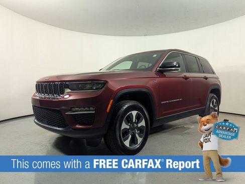 Used 2022 Jeep Grand Cherokee Limited 4xe w/ Luxury Tech Group II image 3