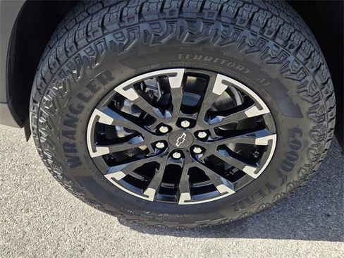 Certified 2026 Chevrolet Traverse Z71 w/ Driver Confidence Package image 9