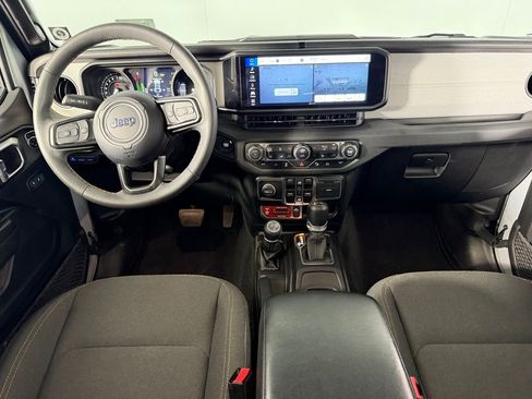 Certified 2024 Jeep Wrangler Unlimited AWD/4WD image 13