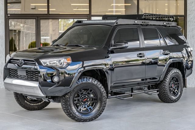 Used 2022 Toyota 4Runner TRD Off-Road Premium w/ Moonroof Package AWD/4WD image 2