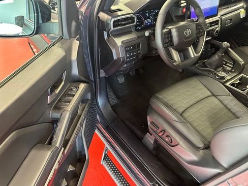 Certified 2025 Toyota Tacoma TRD Off-Road w/ TRD Off Road Premium Package image 10