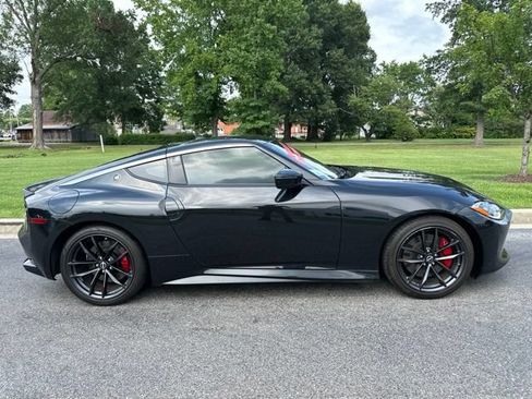Used 2023 Nissan Z w/ Floor Mat Package (L93) RWD image 24