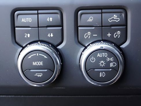 New 2026 GMC Sierra 2500 AT4 w/ AT4 Premium Plus Package image 15