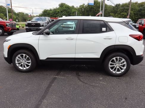 New 2026 Chevrolet TrailBlazer LS w/ LS Convenience Package AWD/4WD image 18