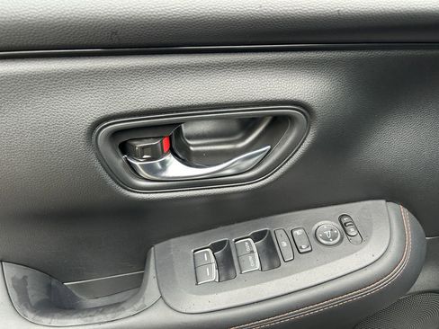 Used 2025 Honda HR-V Sport image 23