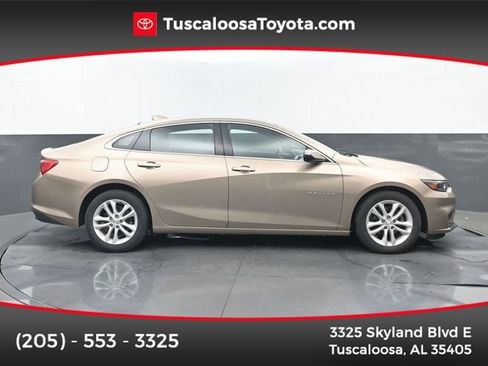 Used 2018 Chevrolet Malibu LT FWD image 1