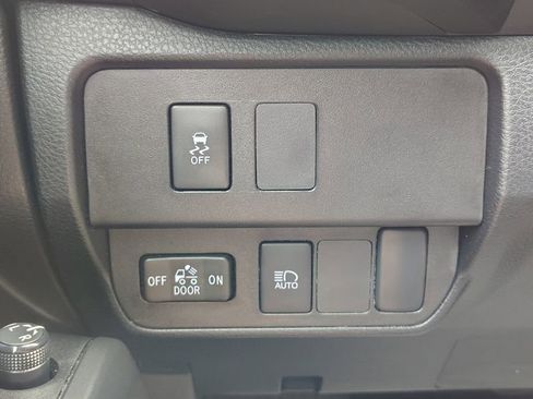 Used 2023 Toyota Tacoma SR AWD/4WD image 25