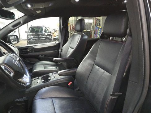 Used 2019 Dodge Grand Caravan GT image 61