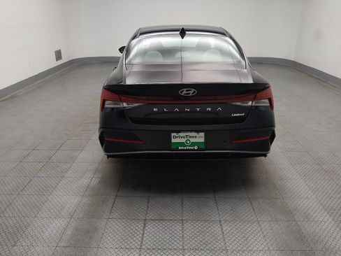 Used 2024 Hyundai Elantra Limited FWD image 6
