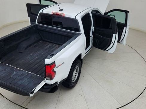 Used 2023 Chevrolet Colorado W/T w/ Advanced Trailering Package AWD/4WD image 81