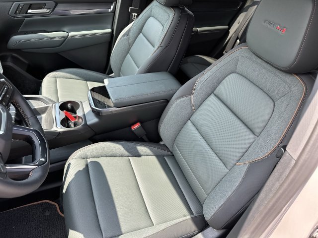 New 2026 GMC Terrain AT4 w/ Convenience Package III AWD/4WD image 22