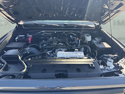 Used 2024 Toyota Tacoma SR w/ Towing Package RWD image 27