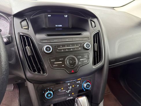 Used 2016 Ford Focus SE image 14