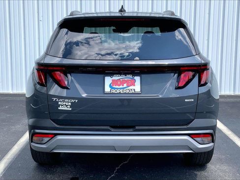 Used 2025 Hyundai Tucson SEL AWD/4WD image 4