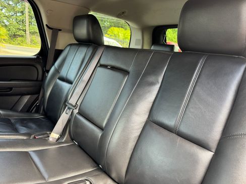 Used 2013 Chevrolet Tahoe LT w/ Luxury Package AWD/4WD image 15