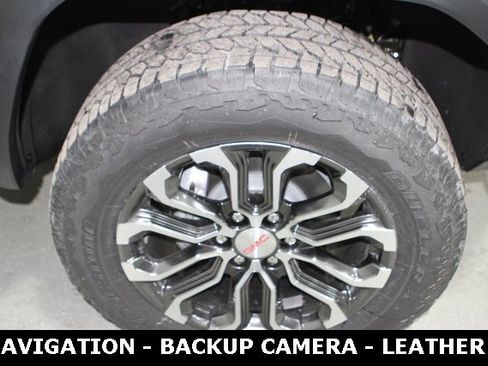 New 2026 GMC Canyon Denali image 6