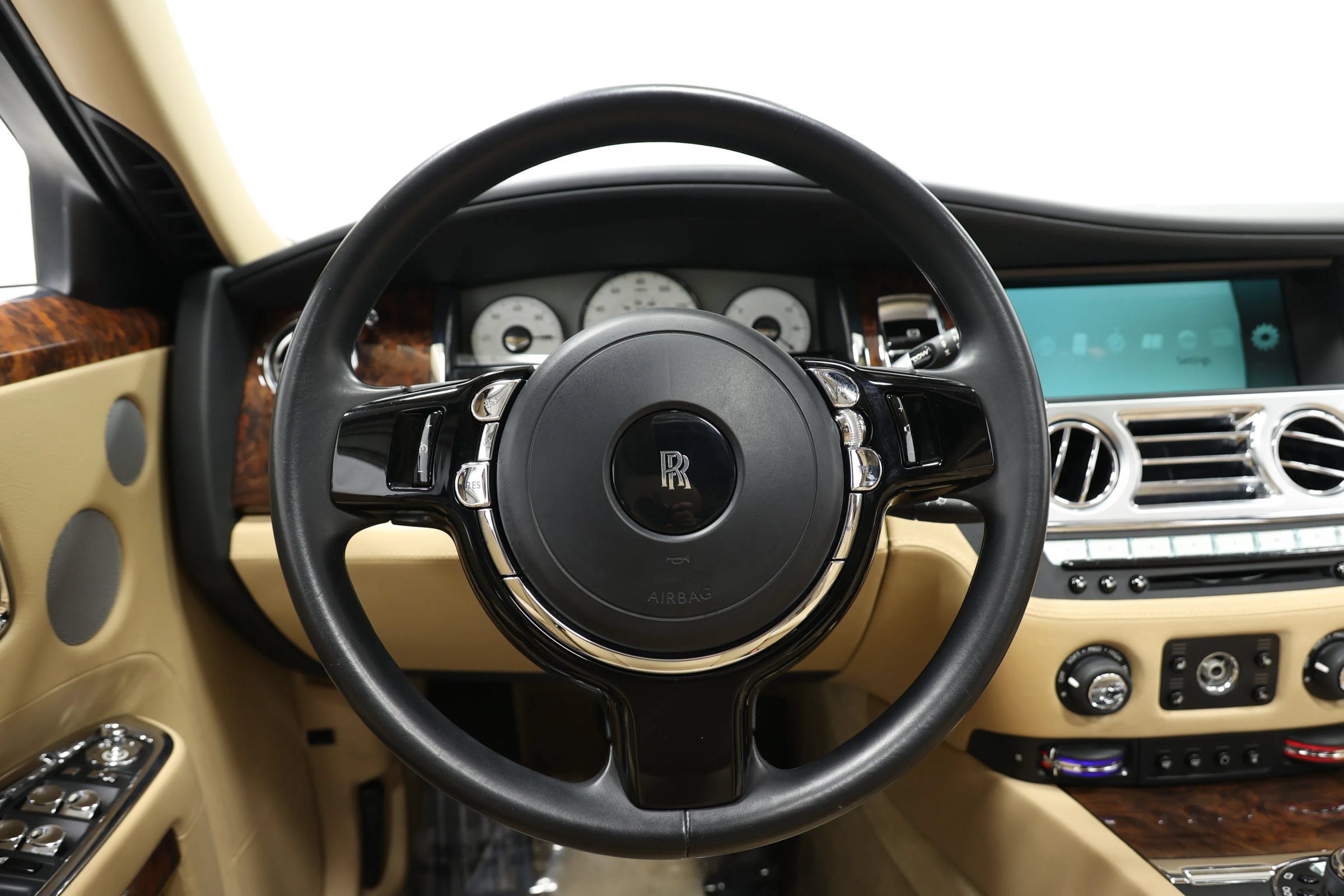 Used 2015 Rolls-Royce Ghost RWD image 24
