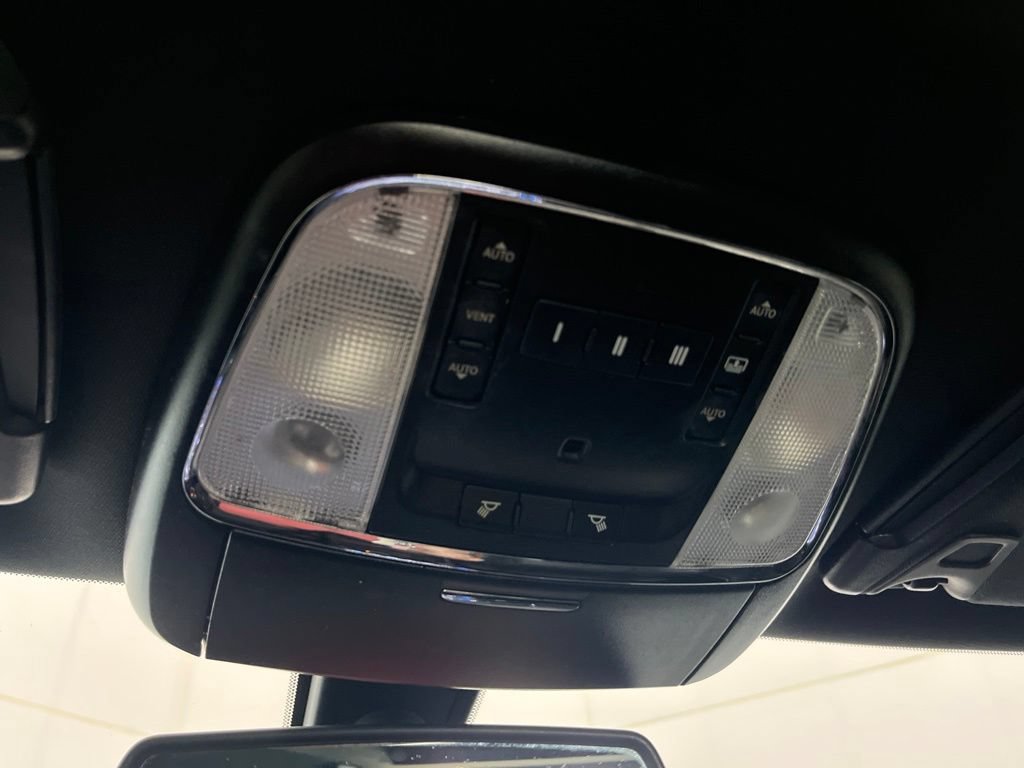 Used 2019 Chrysler 300 S w/ 300S Premium Group 2 RWD image 73