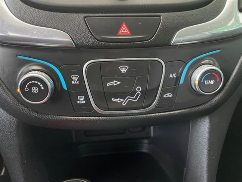 Used 2019 Chevrolet Equinox LT image 32