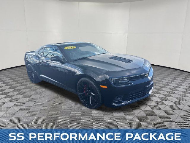 Used 2015 Chevrolet Camaro SS w/ SS Performance Package RWD image 8