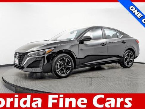 Used 2025 Nissan Sentra SV image 1