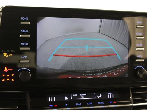 Used 2023 Toyota Sienna LE image 12