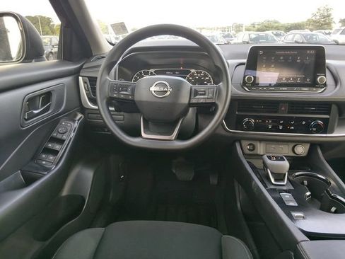 Used 2026 Nissan Rogue S FWD image 10