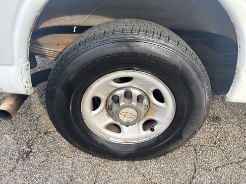 Used 2008 Chevrolet Express 3500 Extended Passenger w/ LT Preferred Equipment Group image 29