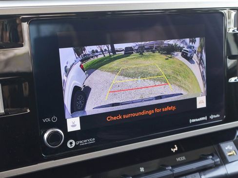 Used 2022 Toyota Tundra SR5 AWD/4WD image 4