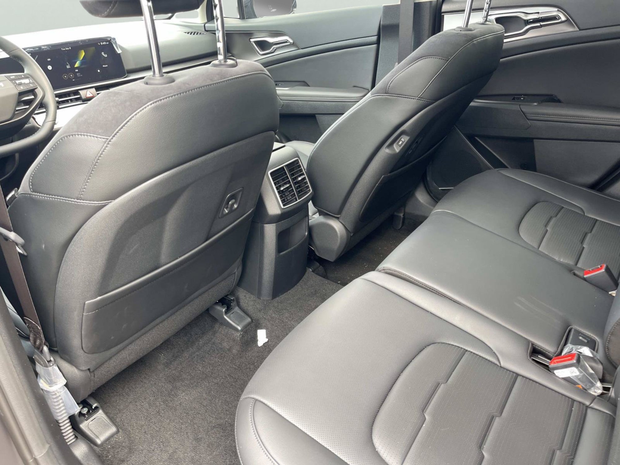 New 2026 Kia Sportage SX FWD image 18