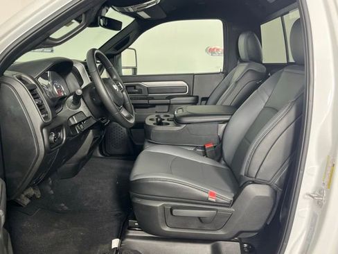 New 2026 RAM 3500 Tradesman AWD/4WD image 23