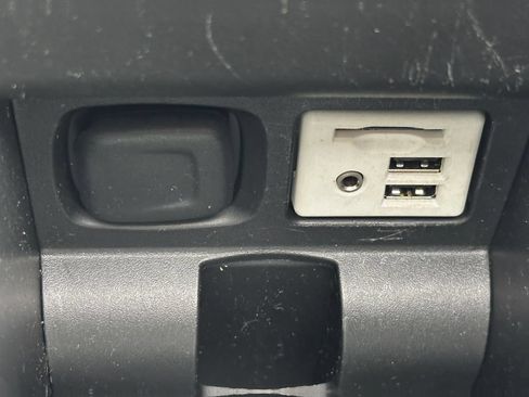 Used 2015 Chevrolet Impala LTZ FWD image 32