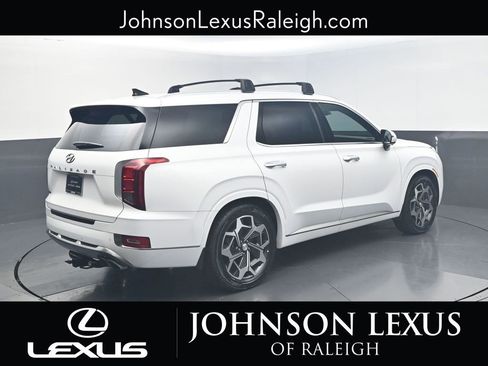 Used 2022 Hyundai Palisade Calligraphy w/ Winter Package image 9