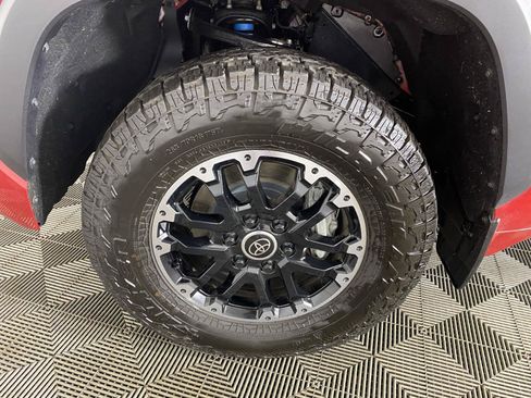 Used 2022 Toyota Tundra SR5 w/ TRD Off-Road Package AWD/4WD image 26