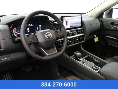 New 2026 Nissan Pathfinder Platinum image 14