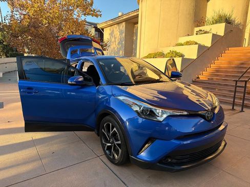 Used 2019 Toyota C-HR Limited image 28