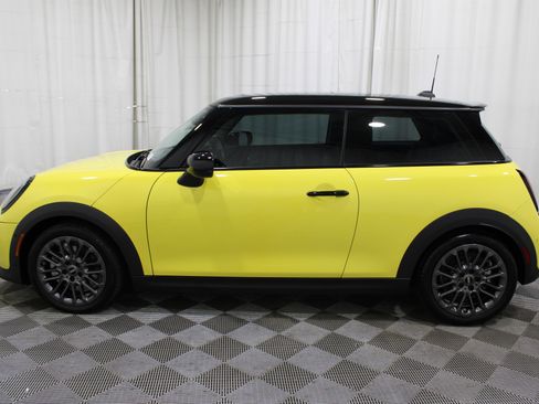 Used 2025 MINI Cooper S image 28