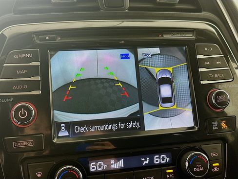 Used 2017 Nissan Maxima Platinum FWD image 22