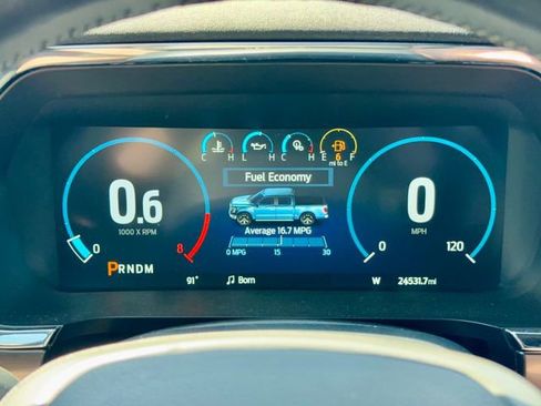 Used 2022 Ford F150 Lariat w/ Equipment Group 502A High AWD/4WD image 19