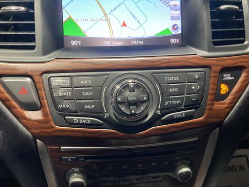 Used 2017 Nissan Pathfinder Platinum image 27