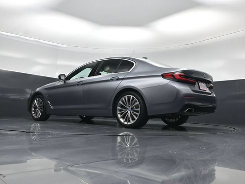 Used 2022 BMW 530e w/ Convenience Package RWD image 45