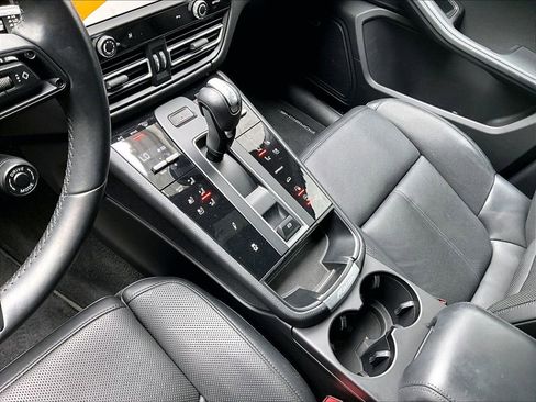 Certified 2023 Porsche Macan Turbo AWD/4WD image 20