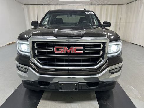 Used 2019 GMC Sierra 1500 SLE w/ SLE Value Package AWD/4WD image 3