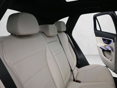 Certified 2025 Mercedes-Benz GLC 300 4MATIC image 23