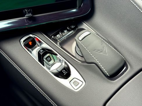 Used 2025 Chevrolet Corvette Z06 image 33